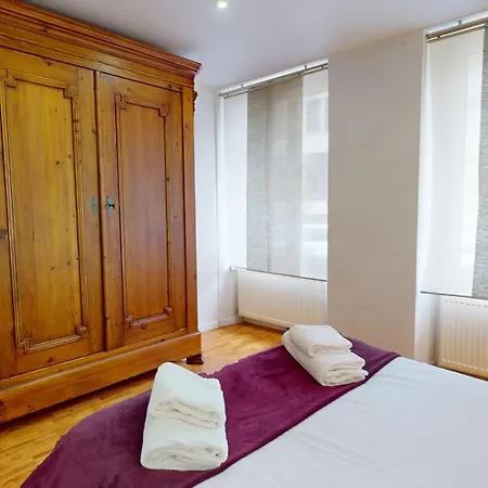 Le Roesselmann 1 Parking Apartman