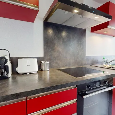 Le Roesselmann 1 Parking Apartman