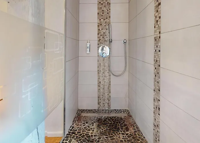 Le Roesselmann 1 Parking